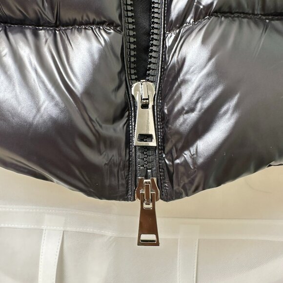 Moncler Black Down Puffer Jacket | Quilted, Zip Pockets, Cartoon Wash Label - Picture 6 of 8